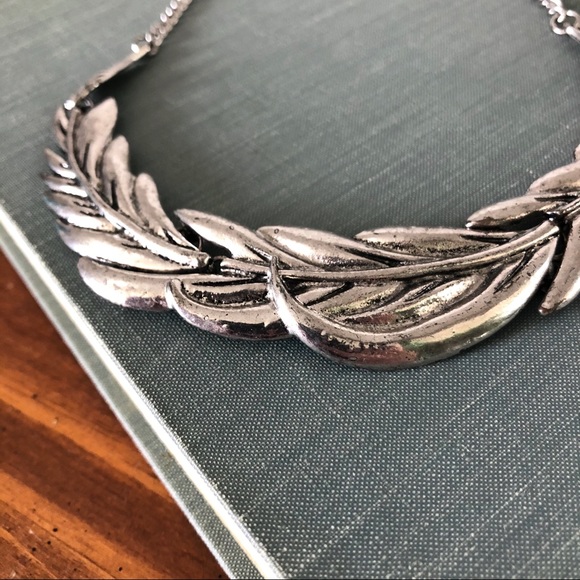 ✨2/$15-Boho Feather Necklace - Picture 3 of 8